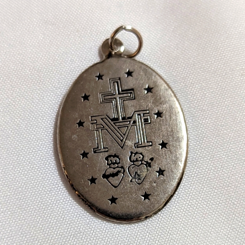 Vintage Silver-Tone Virgin Mary Pendant - Picture 2 of 3
